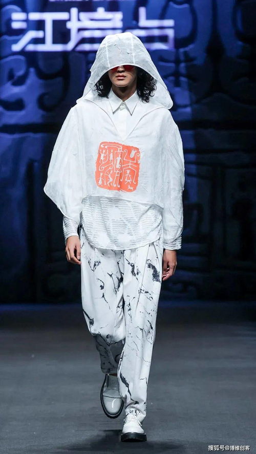 中国国际春夏时装周秀场展示了多元化新风尚潮流时尚服装流行趋势
